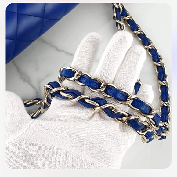 CHANEL Jumbo Classic Double Flap Bag in Cobalt Blue Lambskin - Picture 11 of 13